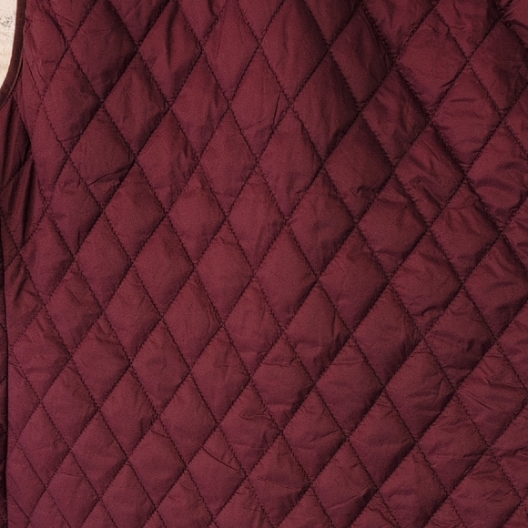 Lands' End Women's Quilted Maroon Vest - Picture 7 of 7